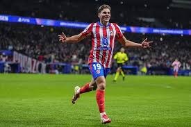 欺软怕硬伊巴卡，面对无名之辈他挥拳相向，面对拳王约翰逊他却怂